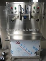 潍坊玻璃水灌装机+WF-LGY润滑油灌装机+防冻液灌装机=济南沃发机械