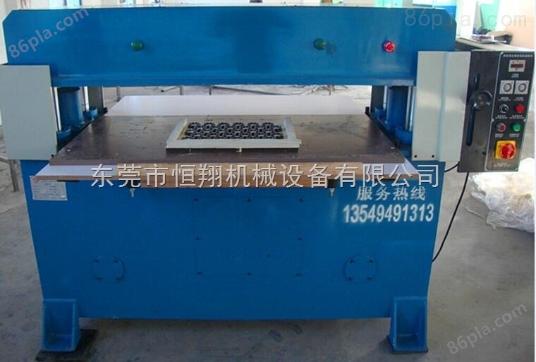 珍珠棉开料机，台式裁断机厂家选广东恒翔珍珠棉切割机